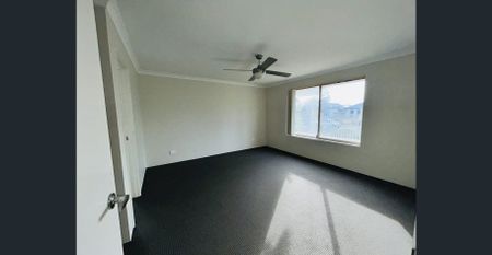 3 Bedroom 2 Bathroom Home in Eglington - Photo 4