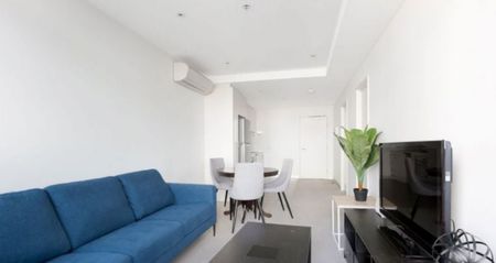 Spacious apartment in the heart of Southbank! - Photo 2