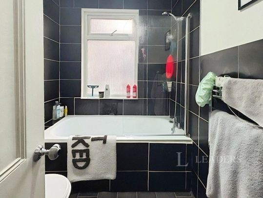 5 bedroom house to rent Albion Road, Manchester, M14 - Photo 1