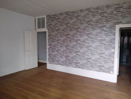 Vaste appartement 100 m² centre ville AUTUN - Photo 4