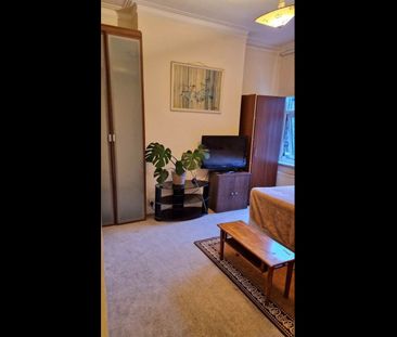 Room in a Shared House, Westbury Avenue, N22 - Photo 2