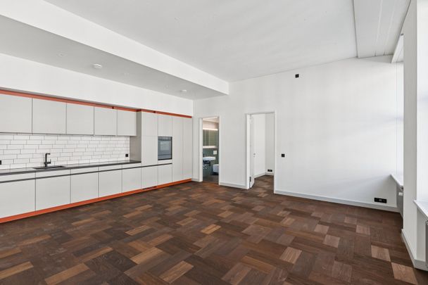 "First rental - Living directly on the Reuss and by the water tower!" - Photo 1