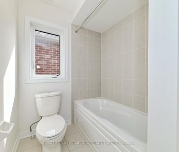 Detached Home For Lease | X8142840 - Photo 3