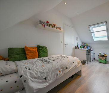 Recent gerenoveerde gezinswoning te Sint-Eloois-Winkel - Foto 6