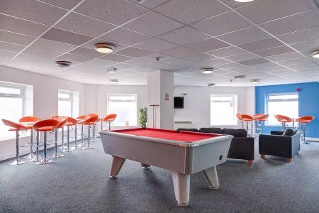 Classic Two Bedroom Apartment - Photo 3