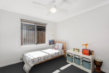 Your Dream Oasis Awaits - Perfectly Positioned in the Gainsborough Greens Estate! - Photo 5
