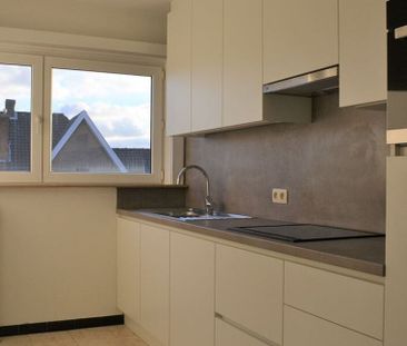 Appartement te huur in Sint-Kruis voor € 825 met 2 slaapkamers - Foto 1