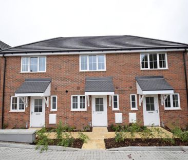2 bedroom terraced house to rent - Photo 1