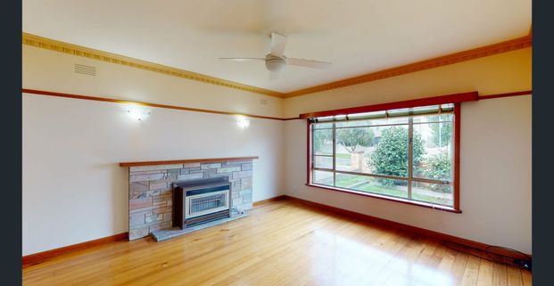 Large three bedroom home - Photo 1