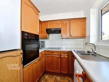 1 bedroom retirement property to rent - Photo 5