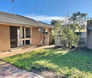 SINGLE LEVEL LIVING IN AN EXCEPTIONAL LOCATION - Photo 6