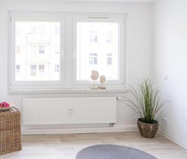 2-Raum-Erdgeschosswohnung mit Balkon nahe Parkanlage - Photo 1