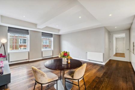 3 bedroom flat in London - Photo 4