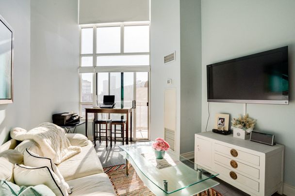 For Lease - 255 Richmond Street Unit# 824, Toronto, Ontario - Photo 1