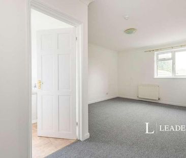 Rose Cottage, Linkfield Lane, Redhill, RH1 - Photo 3
