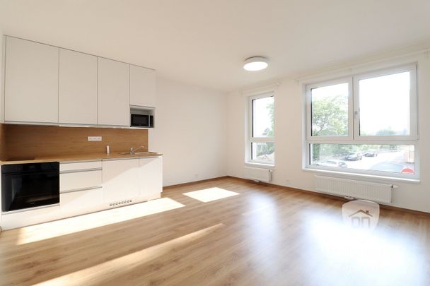 Pronájem bytu 1+kk 32 m² - Fotografie 1