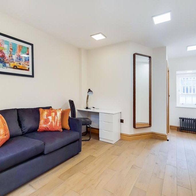 5 bedroom semi-detached house to rent - Photo 1