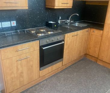 1 Bed Flat, Sommerville Road, BS7 - Photo 1