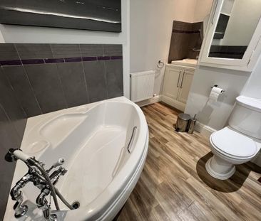 3 bedroom terraced house to rent - Photo 4