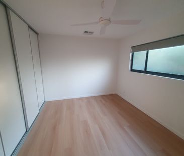 Brand new self-contained 2-bed secondary dwelling – quiet backyard ... - Photo 2