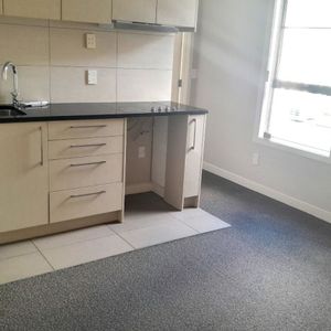 Pukekohe, 8/9C Massey Ave - Photo 2