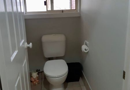 Private Fully Furnished Granny Flat - Photo 5