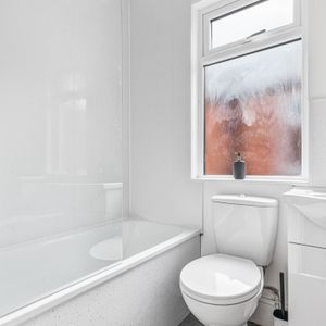 FANTASTIC LOCATION Room five - Photo 2