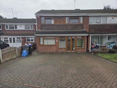 3 bedroom semi-detached house to rent - Photo 4