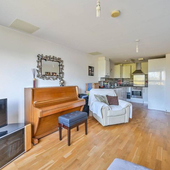 1 bedroom flat to rent - Photo 1