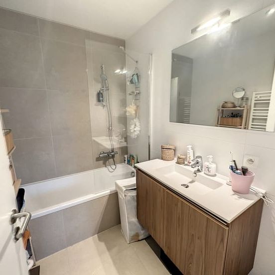 Appartement te huur - Photo 1