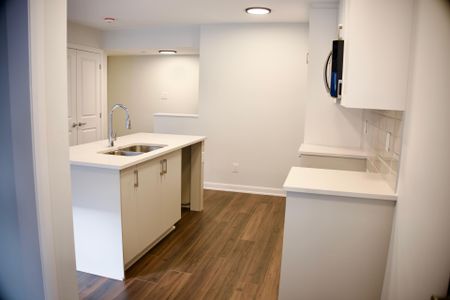 For Lease - 701 Glenroy Gilbert Drive Unit# 8, Barrhaven, Ontario - Photo 5