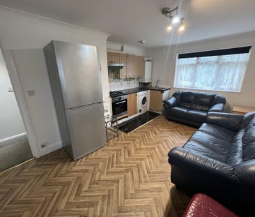 2 bedroom maisonette to rent - Photo 3