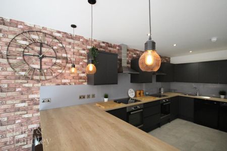 1 bedroom in a house share to rent - Photo 5