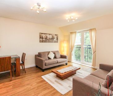 2 bed flat to rent in Harefield Road, Uxbridge, UB8 - Photo 6