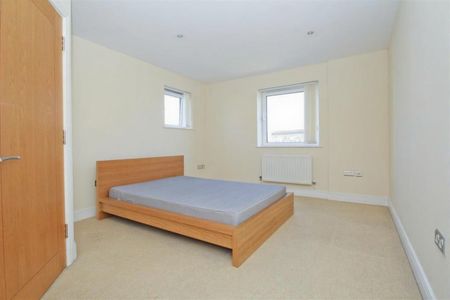 2 Bed Flat, Wards Wharf Approach, E16 - Photo 4