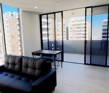 2 bed 2 bath-1218 - Photo 3