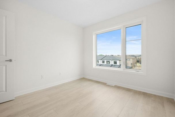 For Lease - 975 Athenry Court, Barrhaven, Ontario - Photo 1