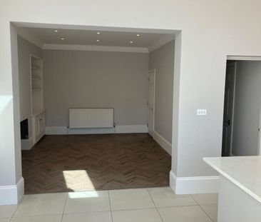 4 bedroom House To Let - Photo 2