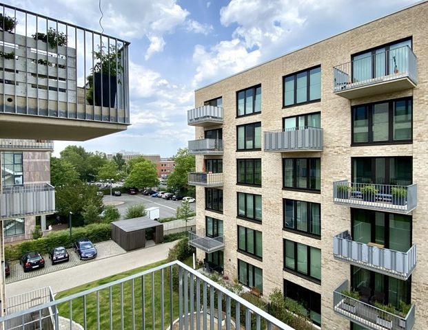 Moderne, helle und geräumige Wohnung in bevorzugter Lage - Photo 1