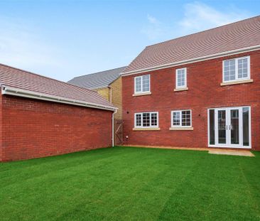 4 bedroom detached house to rent - Photo 1