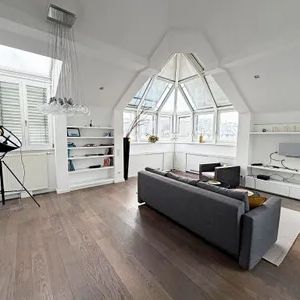 CITY-HIGHLIGHT, GONZAGAGASSE, klimatisiertes 128 m2 Dachgeschoss mit 14 m2 Terrasse, 4 Zimmer, Küche, 2 Bäder, Parketten, Börse-Nähe - Photo 1