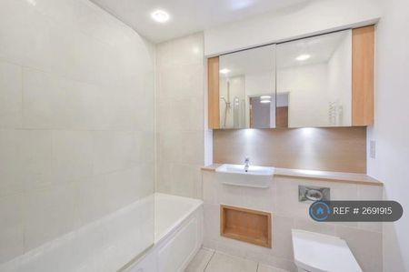 2 bedroom flat to rent - Photo 5