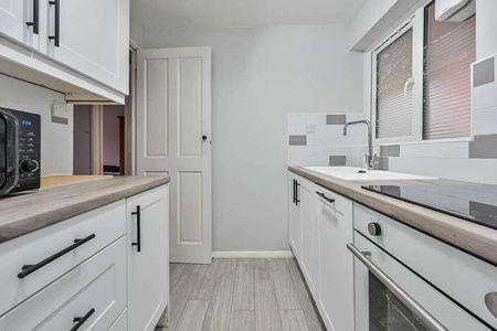 The Mount, Guildford, GU2 - Photo 4
