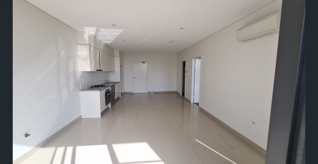 Convenient & Central Location - Photo 1