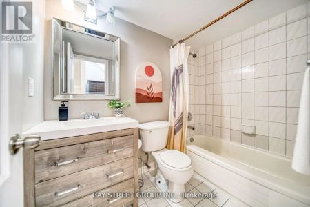 228 SHUTER STREET - Photo 4