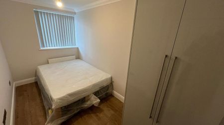 3 bedroom end of terrace house to rent - Photo 4