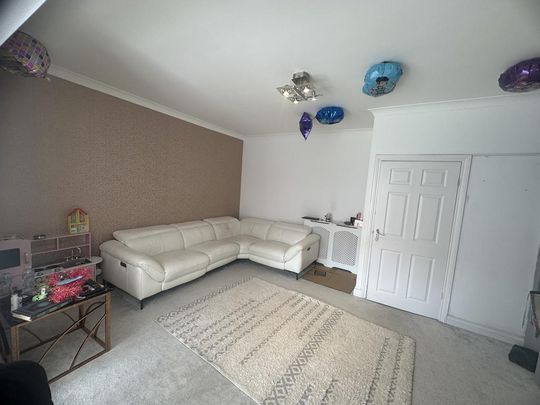 3 bedroom semi-detached house to rent - Photo 1