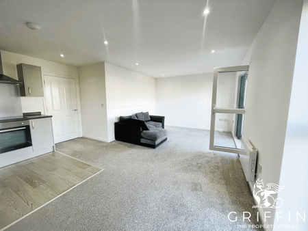 Melbourne Road, Tilbury, RM18 - Photo 2