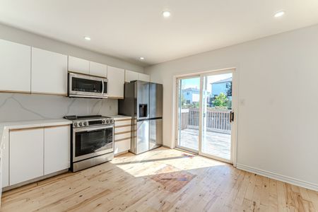 For Lease - 9 Kestrel Court Unit# Upper, Barrie, Ontario - Photo 2