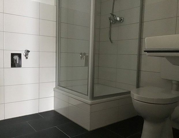 Zuhause fühlen: individuelle 3-Zimmer-Altbau-Wohnung - Photo 1